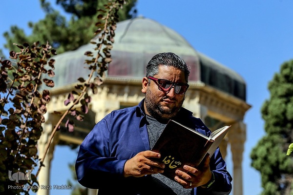 ۲۰ مهرماه روز بزرگداشت حافظ شیرازی