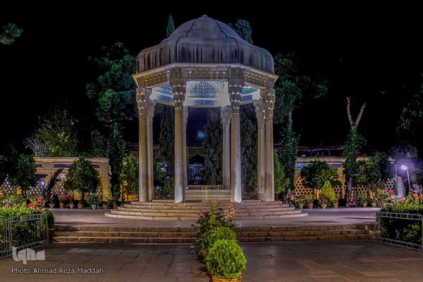 ۲۰ مهرماه روز بزرگداشت حافظ شیرازی