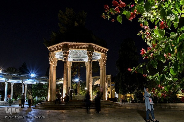 ۲۰ مهرماه روز بزرگداشت حافظ شیرازی