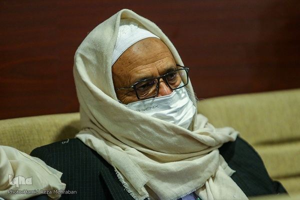 ادای احترام مهمانان کنفرانس وحدت به امام راحل