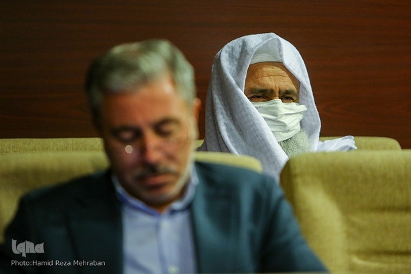 ادای احترام مهمانان کنفرانس وحدت به امام راحل