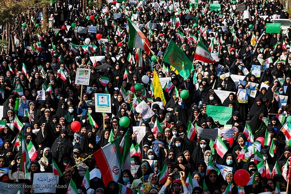 اجتماع بانوان با عنوان «زن، عزت، هویت ایرانی» در بیرجند