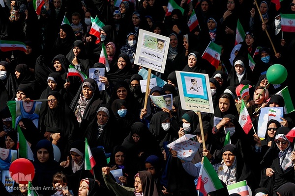 اجتماع بانوان با عنوان «زن، عزت، هویت ایرانی» در بیرجند