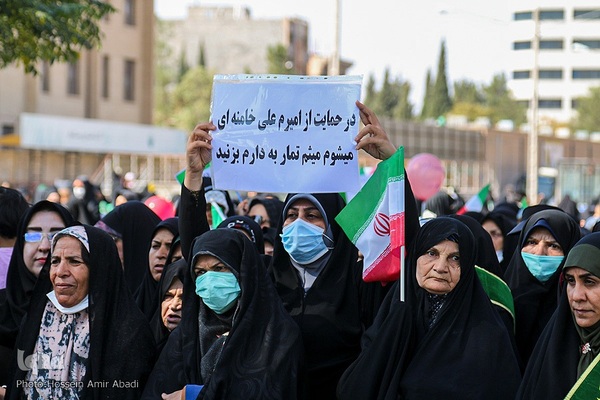 اجتماع بانوان با عنوان «زن، عزت، هویت ایرانی» در بیرجند