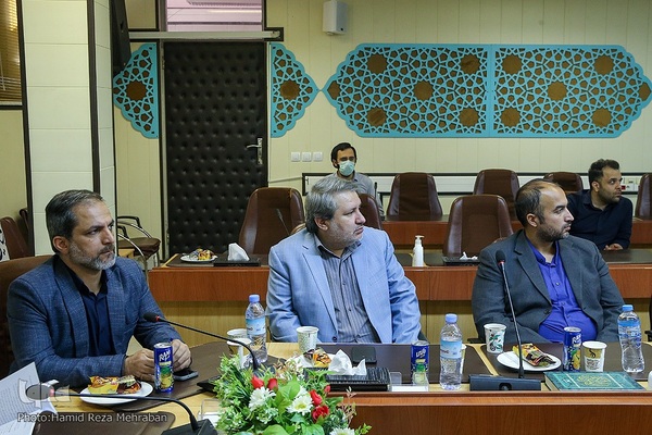 رونمایی از کتاب «میل کلی»