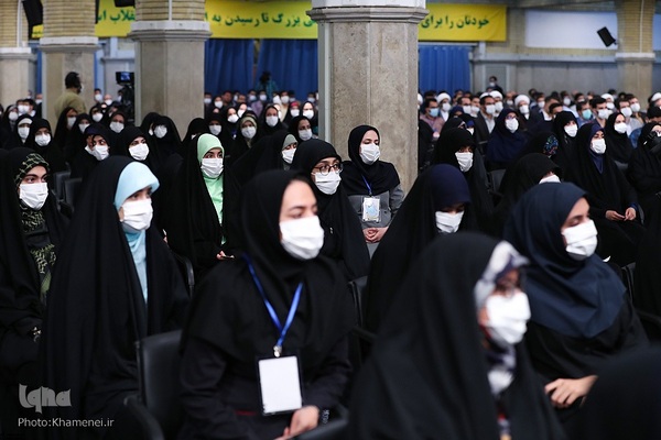 دیدار نخبگان و استعدادهای برتر تحصیلی با رهبری