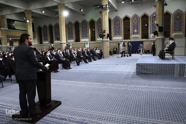 دیدار نخبگان و استعدادهای برتر تحصیلی با رهبری