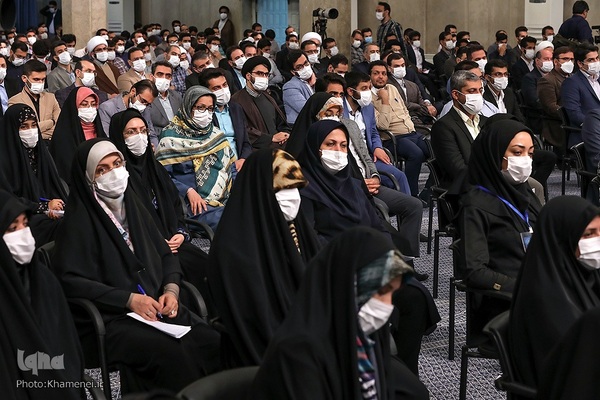 دیدار نخبگان و استعدادهای برتر تحصیلی با رهبری