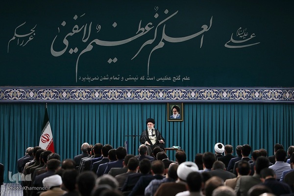 دیدار نخبگان و استعدادهای برتر تحصیلی با رهبری