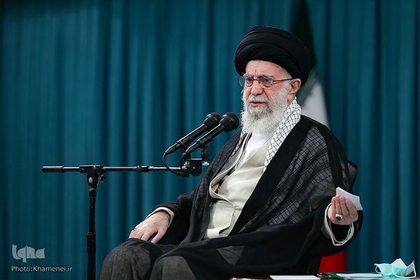 دیدار نخبگان و استعدادهای برتر تحصیلی با رهبری