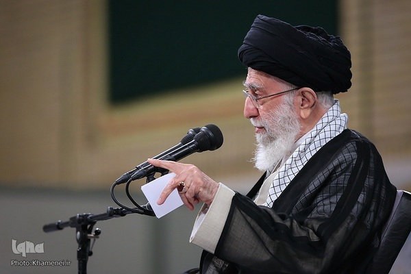 دیدار نخبگان و استعدادهای برتر تحصیلی با رهبری