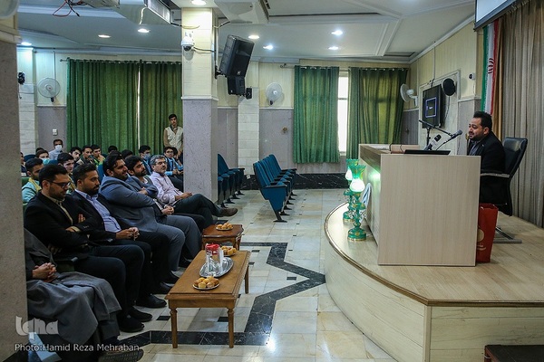 جلسه تلاوت قرآن مدرسه تلاوت سبیل‌الرشاد