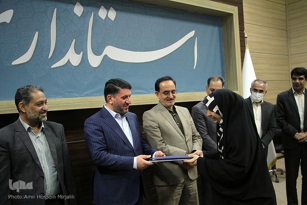 تجلیل از دانش‌آموزان نخبه قرآنی استان یزد