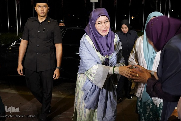 شب پایانی رقابت‌های بین‌المللی قرآن مالزی با حضور ملکه