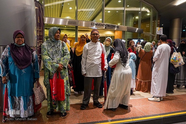 شب پایانی رقابت‌های بین‌المللی قرآن مالزی با حضور ملکه