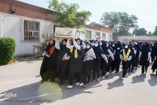 تشییع شهید گمنام بر دستان معصومیت