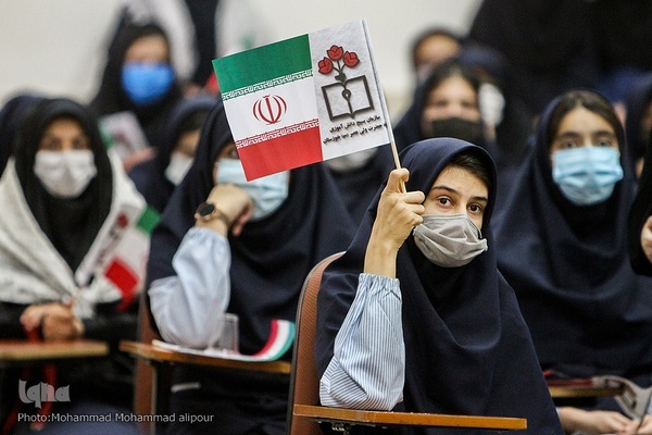 تشییع شهید گمنام بر دستان معصومیت