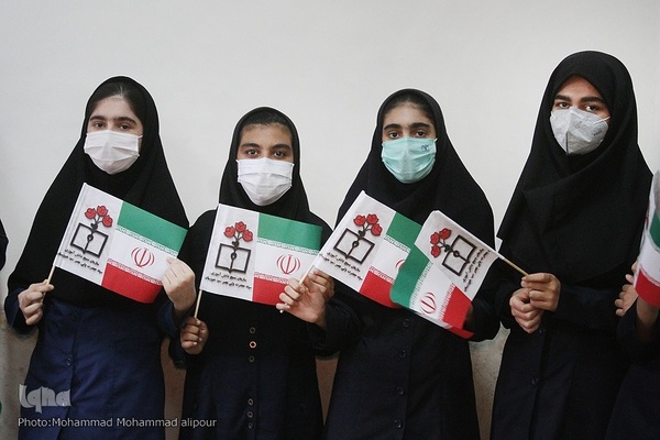 تشییع شهید گمنام بر دستان معصومیت