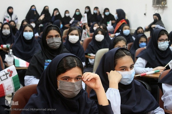 تشییع شهید گمنام بر دستان معصومیت