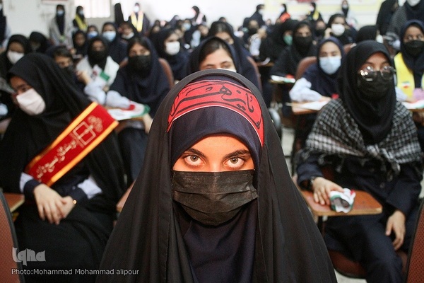 تشییع شهید گمنام بر دستان معصومیت