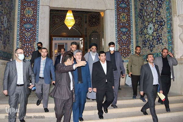 حضور معاون اول رئیس جمهور و وزیر کشور در حرم شاهچراغ