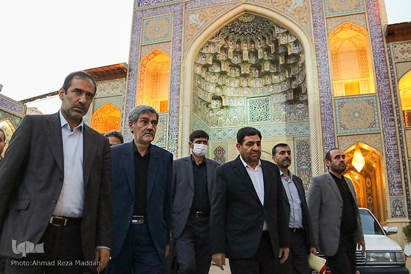 حضور معاون اول رئیس جمهور و وزیر کشور در حرم شاهچراغ