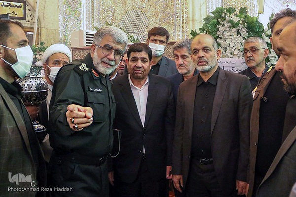 حضور معاون اول رئیس جمهور و وزیر کشور در حرم شاهچراغ