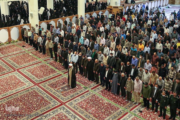 حضور معاون اول رئیس جمهور و وزیر کشور در حرم شاهچراغ