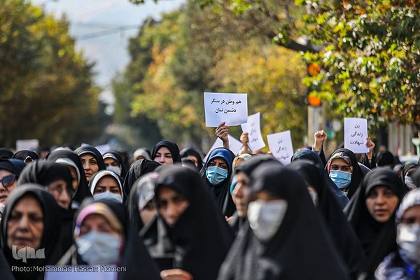 راهپیمایی باشکوه مردم همدان در محکومیت اقدام تروریستی در شاهچراغ شیراز