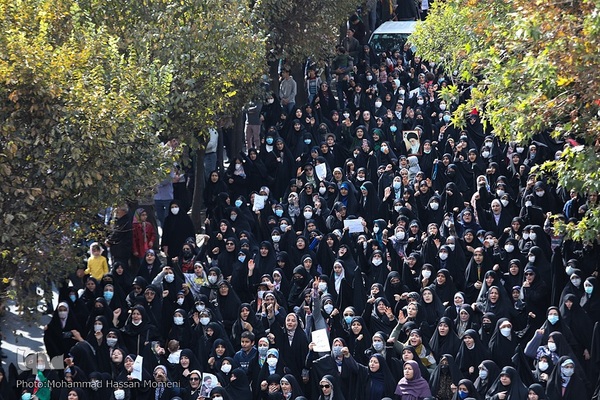 راهپیمایی باشکوه مردم همدان در محکومیت اقدام تروریستی در شاهچراغ شیراز