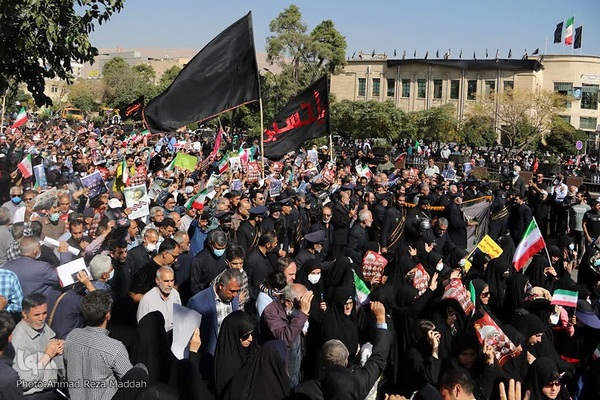 تشیع پیکر شهدای حادثه تروریستی شاهچراغ