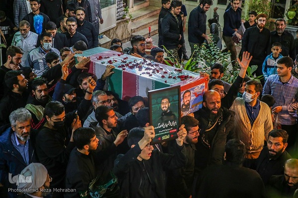 آئین وداع با پیکر شهید مدافع امنیت «آرمان علی‌وردی» در حوزه علمیه آیت‌الله مجتهدی(ره)