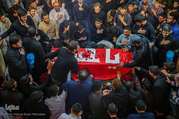 آئین وداع با پیکر شهید مدافع امنیت «آرمان علی‌وردی» در حوزه علمیه آیت‌الله مجتهدی(ره)