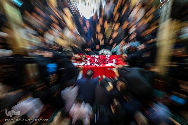 آئین وداع با پیکر شهید مدافع امنیت «آرمان علی‌وردی» در حوزه علمیه آیت‌الله مجتهدی(ره)