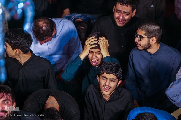 آئین وداع با پیکر شهید مدافع امنیت «آرمان علی‌وردی» در حوزه علمیه آیت‌الله مجتهدی(ره)