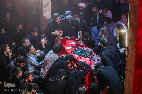 آئین وداع با پیکر شهید مدافع امنیت «آرمان علی‌وردی» در حوزه علمیه آیت‌الله مجتهدی(ره)