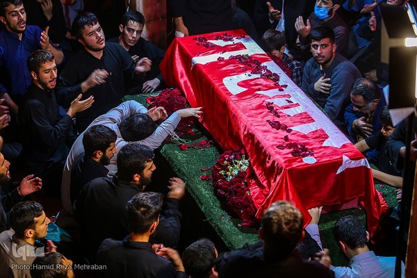 آئین وداع با پیکر شهید مدافع امنیت «آرمان علی‌وردی» در حوزه علمیه آیت‌الله مجتهدی(ره)