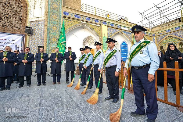 اهتزاز پرچم گنبد منور حضرت عبدالعظیم (ع)