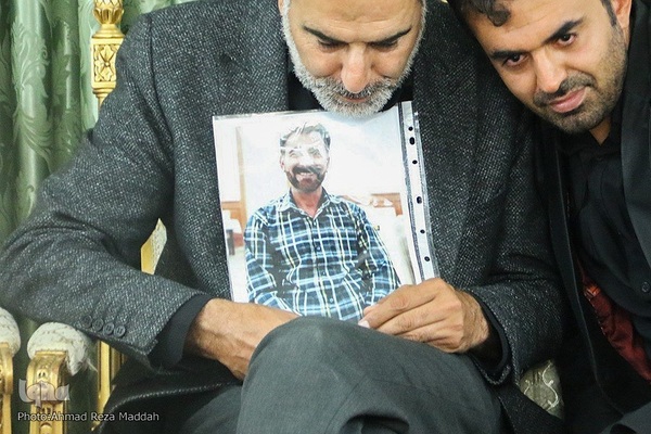 مراسم استقبال ازخانواده‌های شهدای شاهچراغ در مشهد مقدس