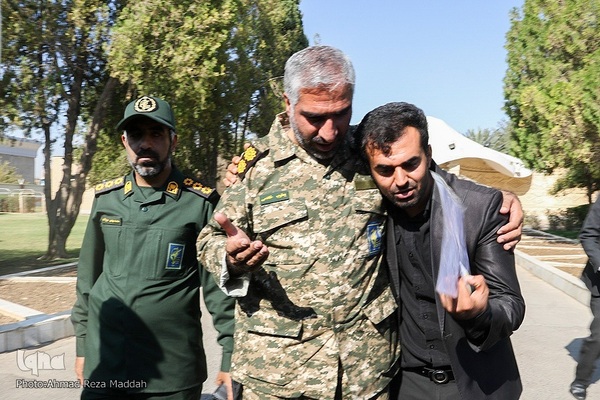 مراسم استقبال ازخانواده‌های شهدای شاهچراغ در مشهد مقدس