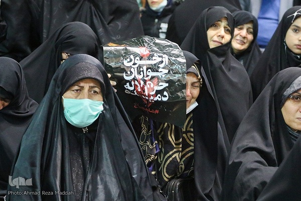 مراسم استقبال ازخانواده‌های شهدای شاهچراغ در مشهد مقدس