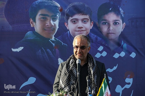 مراسم گلباران کلاس درس دانش‌آموز شهید محمدرضا کشاورز با حضور وزیر آموزش پرورش