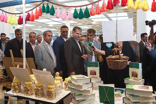 ششمین جشنواره و نمایشگاه ملی گیاهان دارویی و فرآورده‌های طبیعی طب سنتی ایران