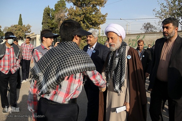 نواخت زنگ استکبارستیزی در محل درس شهید حادثه تروریستی حرم مطهر شاهچراغ(ع)