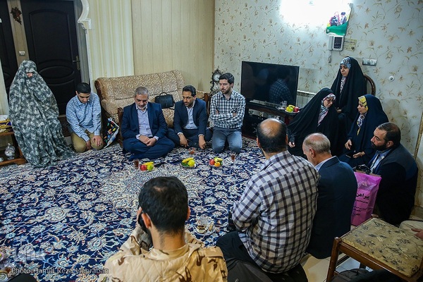 دیدار با خانواده شهید قرآنی محسن چینی فروشان