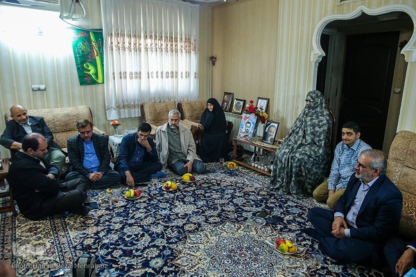 دیدار با خانواده شهید قرآنی محسن چینی فروشان