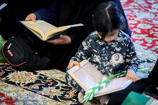 پنجاه و هفتمین محفل قرآنی رضوی به یاد شهدای حرم شاهچراغ(ع)‎‎