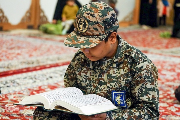 پنجاه و هفتمین محفل قرآنی رضوی به یاد شهدای حرم شاهچراغ(ع)‎‎