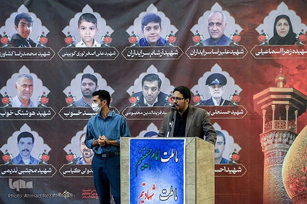 پنجاه و هفتمین محفل قرآنی رضوی به یاد شهدای حرم شاهچراغ(ع)‎‎