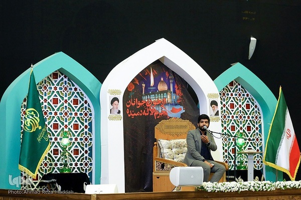 پنجاه و هفتمین محفل قرآنی رضوی به یاد شهدای حرم شاهچراغ(ع)‎‎